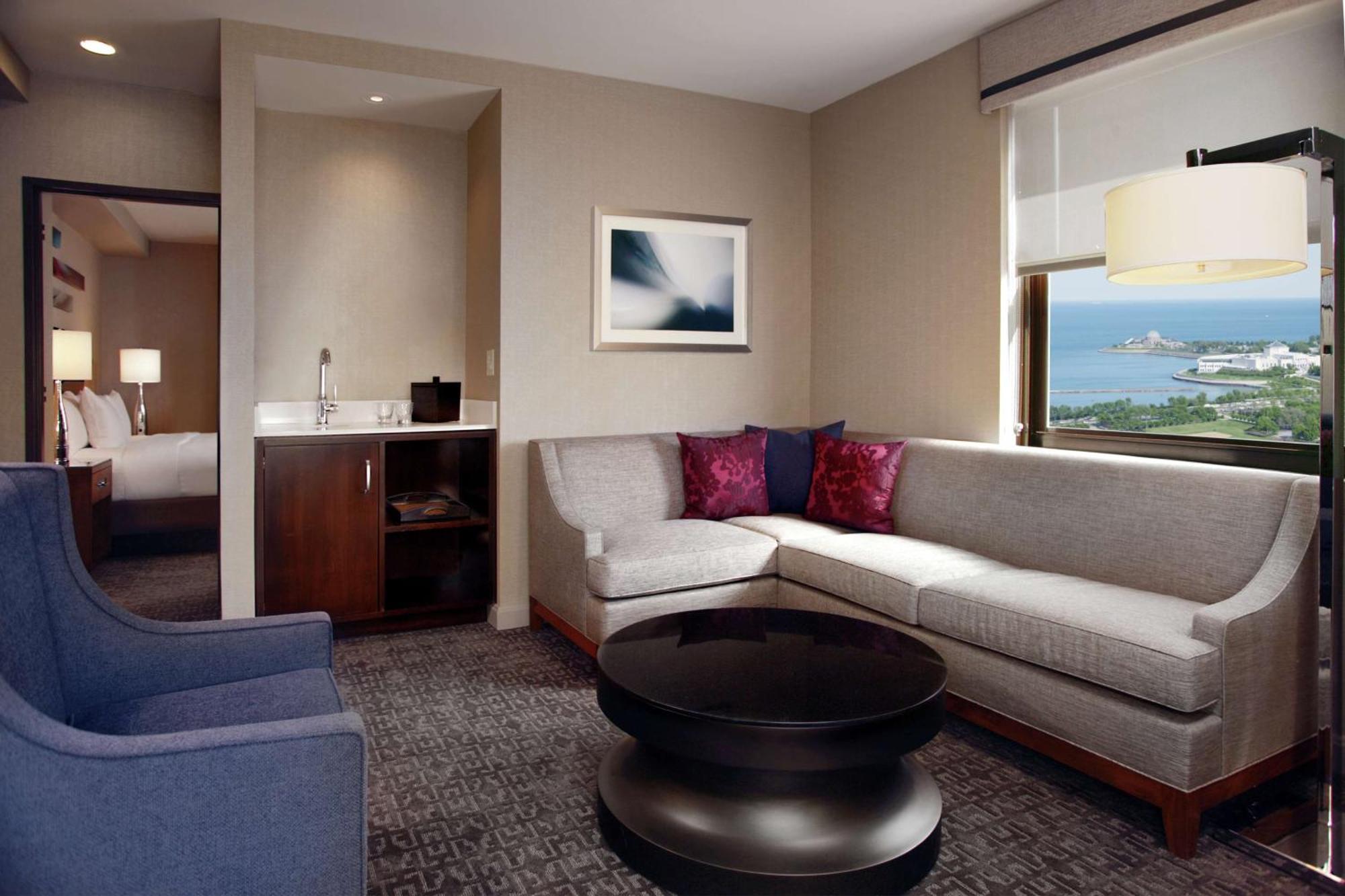 Junior King Suite,1549470679:JPEG